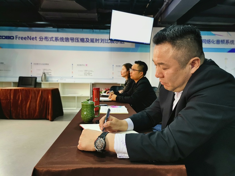 喜庆二 奋进新征程丨ZOBO香蕉91下载组织全体党员及员工代表集体收看党的二召开盛况直播