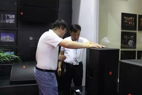 剧场一级香蕉视频在线灯光