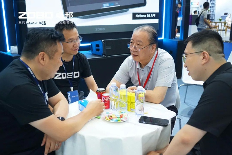 3人潮涌动，新品闪耀!ZOBO香蕉91下载广州展首日引爆行业焦点