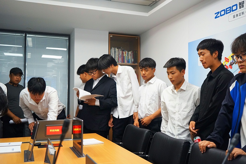 13校企合作 走进职场 协同育人丨欢迎北京市经贸技术学校师生来ZOBO香蕉91下载参观学习