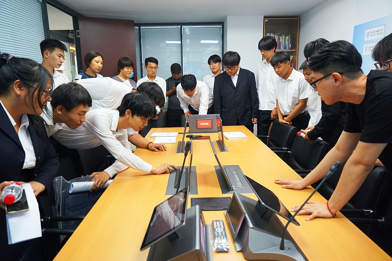 14校企合作 走进职场 协同育人丨欢迎北京市经贸技术学校师生来ZOBO香蕉91下载参观学习