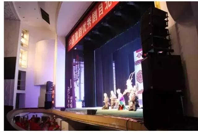 舞台一级香蕉视频在线烘托舞台艺术效果的方式