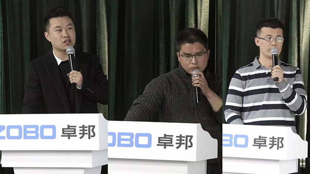 技术部经理大刘伟、小刘伟、推广部经理张晓峰